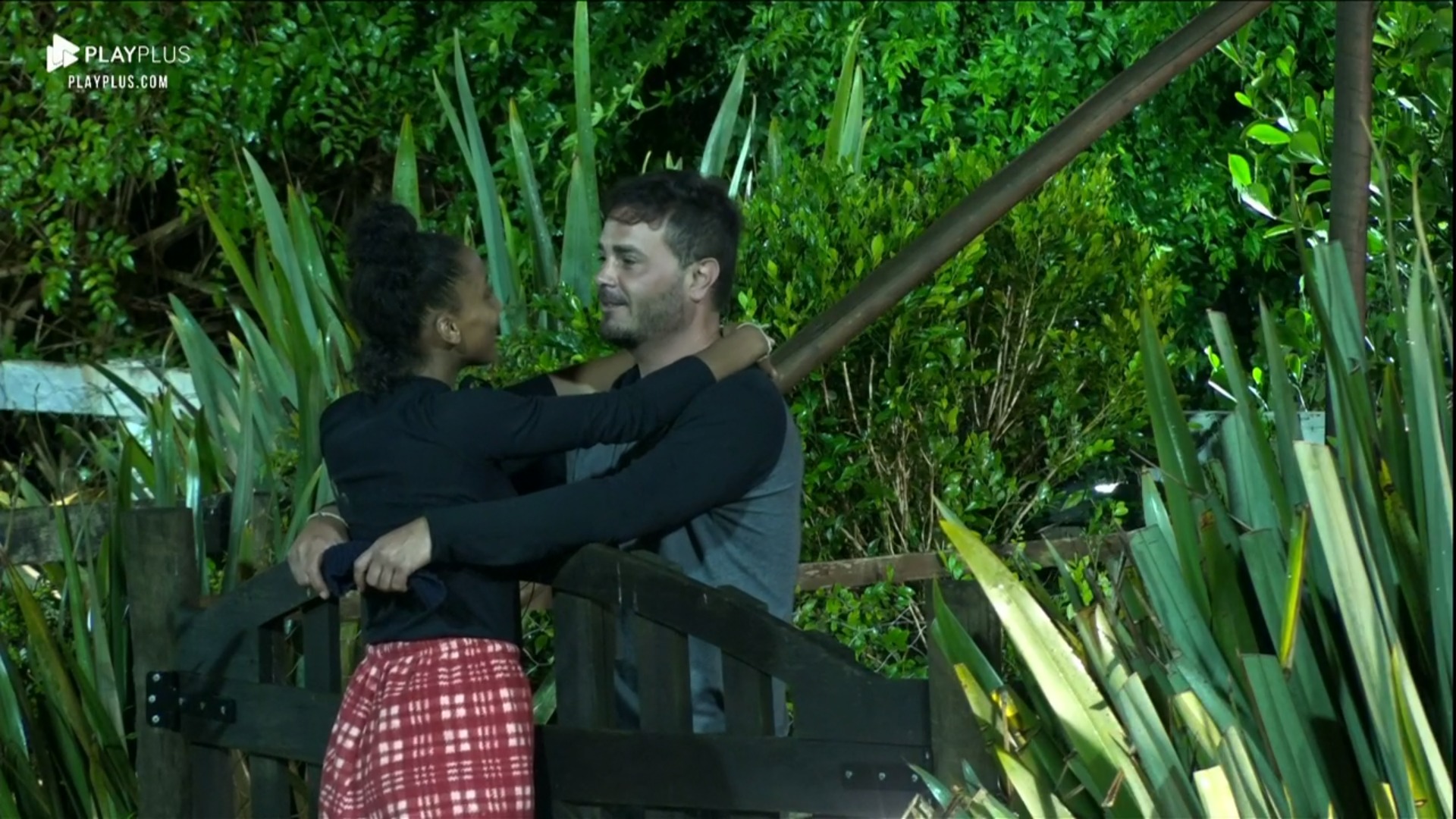 Sabrina Paiva e Rodrigo Phavanello em A Fazenda 11