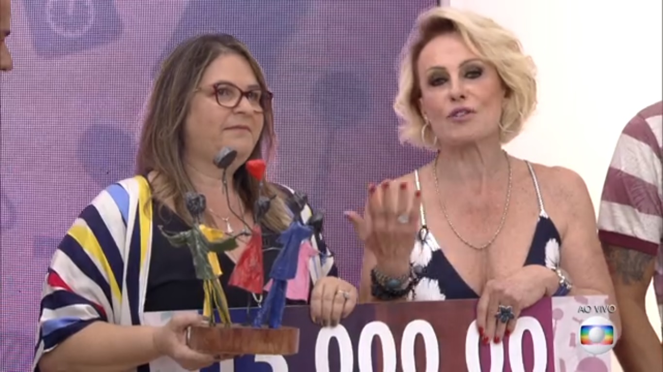 Simone vence o Jogo de Panelas Cabo Frio