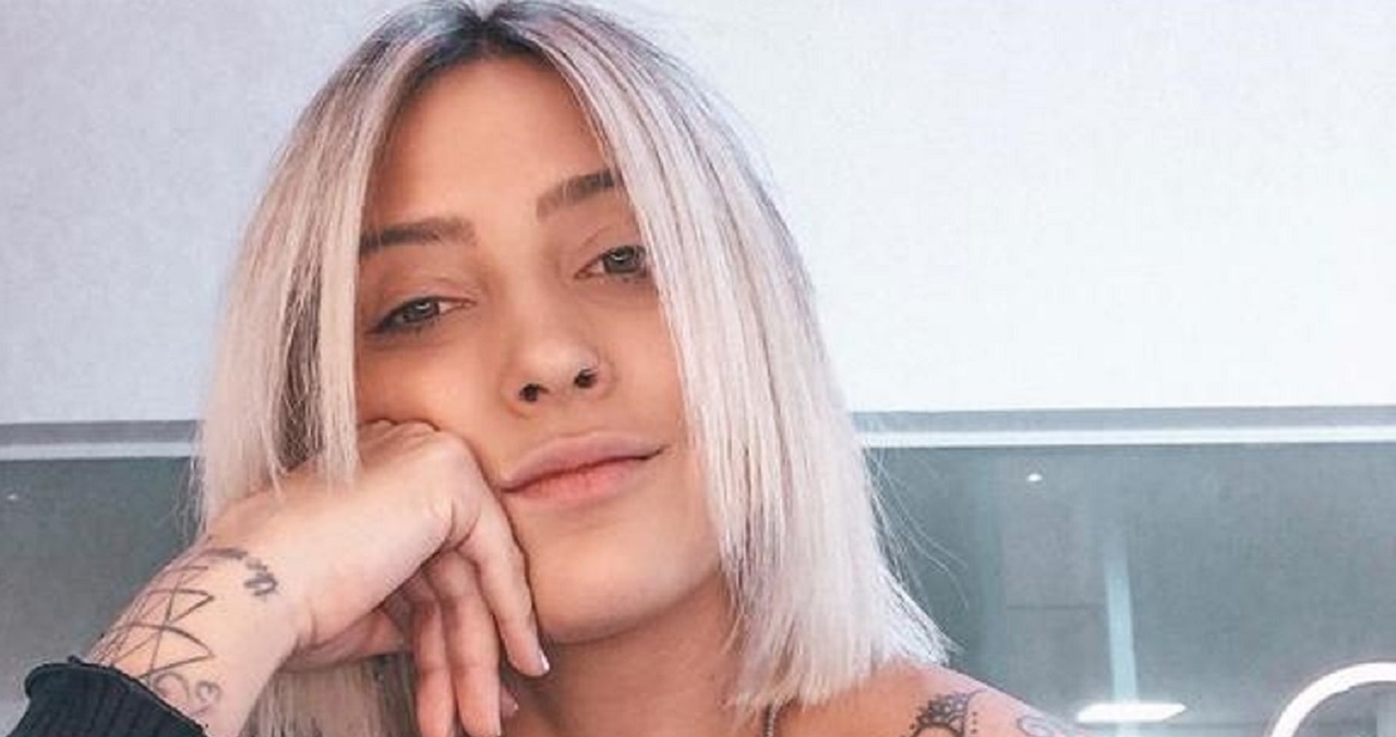 Tati Dias apresenta seu novo visual