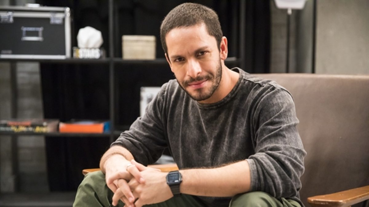 Téo (Rainer Cadete) de A Dona do Pedaço