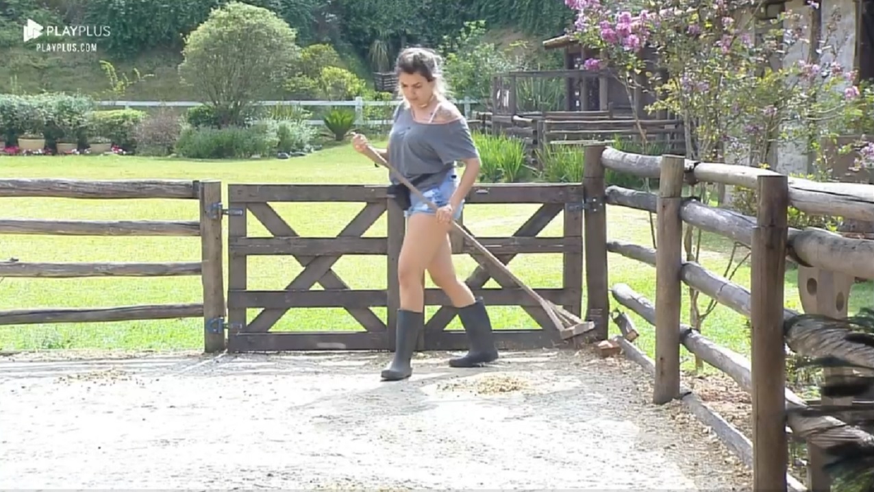 Thayse Teixeira em A Fazenda 11