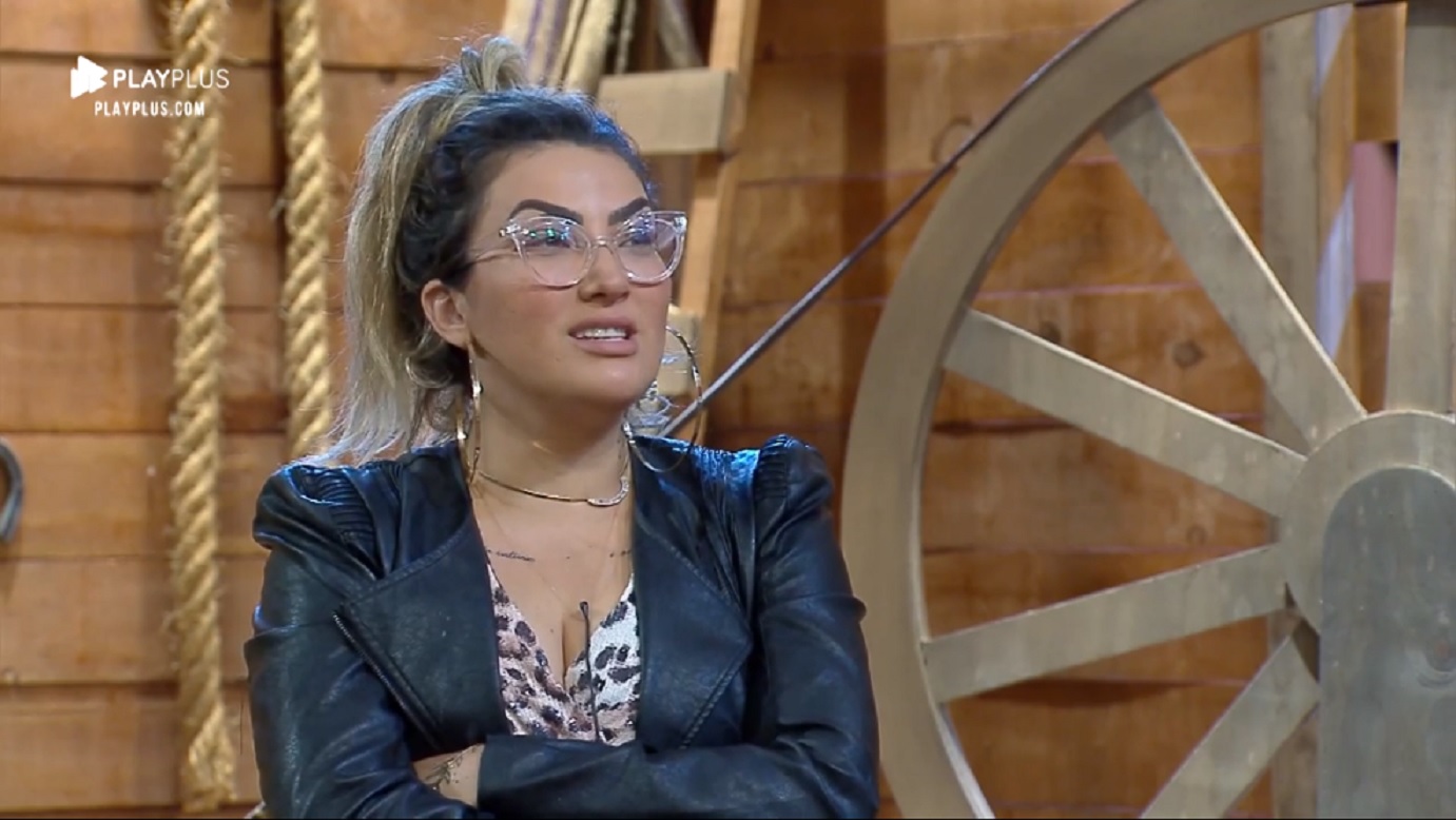 Thayse Teixeira em A Fazenda 11