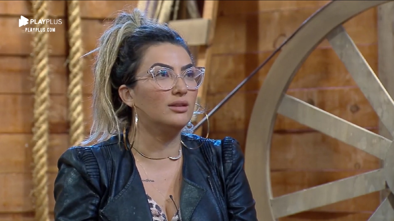 Thayse Teixeira em A Fazenda 11