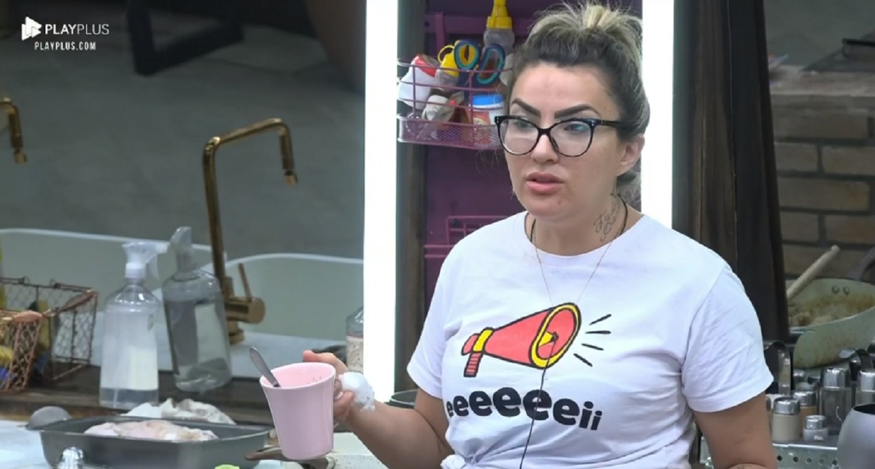 Thayse Teixeira em A Fazenda 11