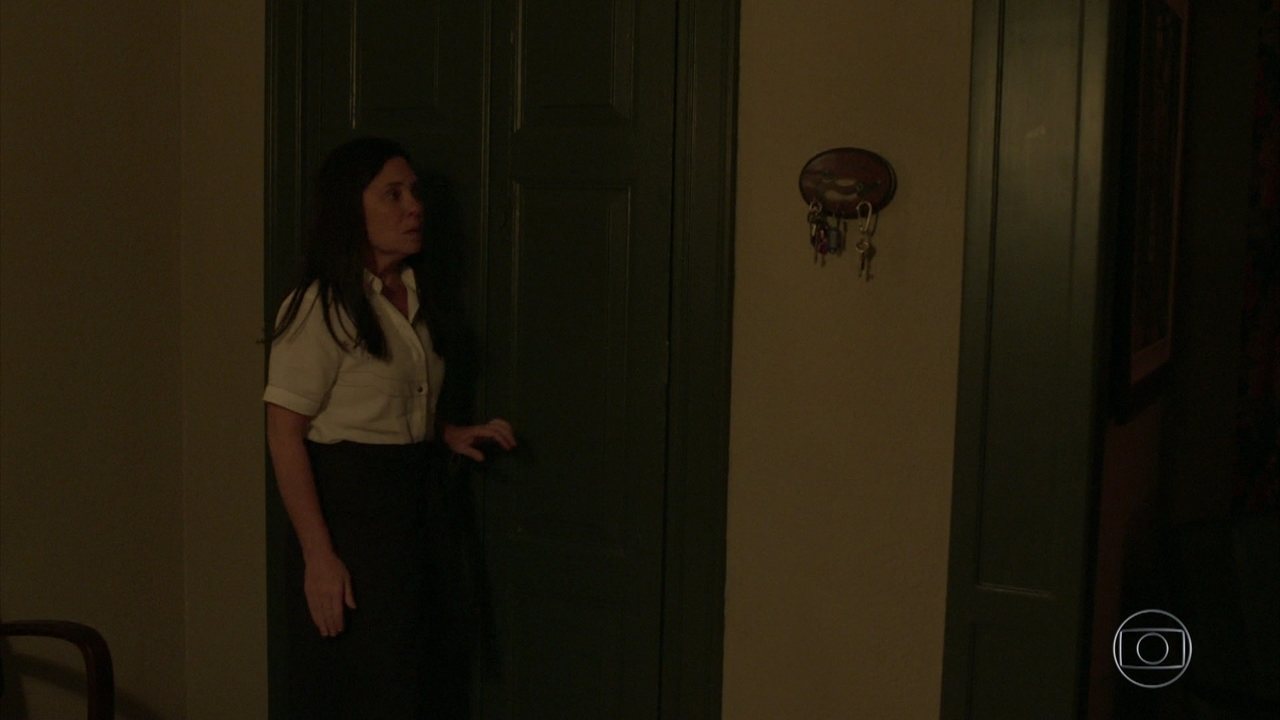 Thelma (Adriana Esteves) em Amor de Mãe