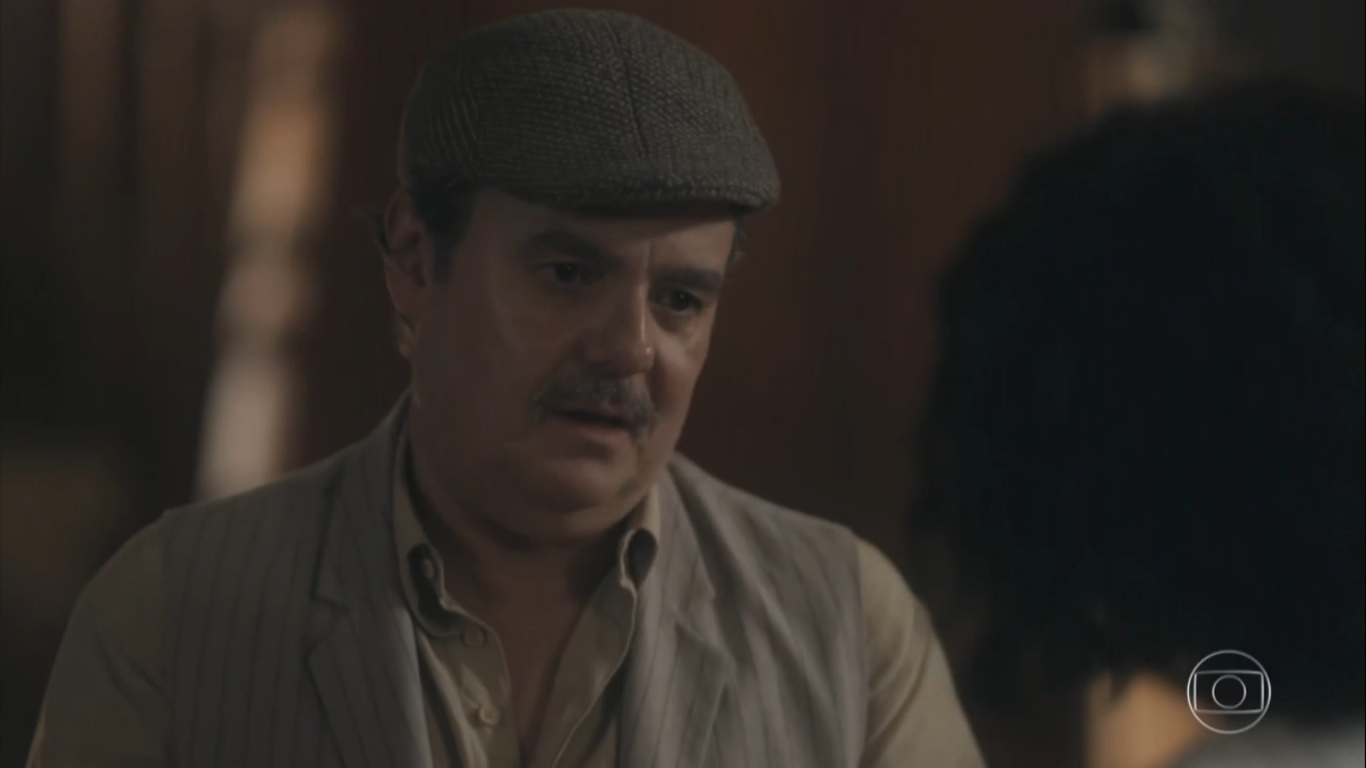 Afonso (Cássio Gabus Mendes) em Éramos Seis