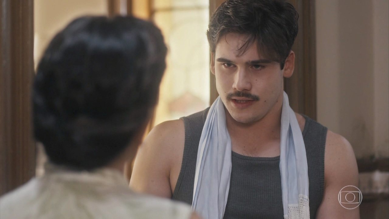 Alfredo (Nicolas Prattes) em Éramos Seis