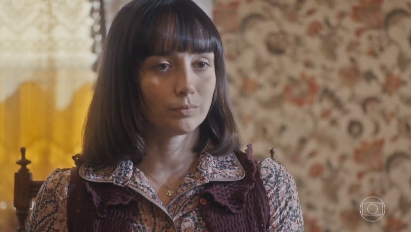 Clotilde (Simone Spoladore) em Éramos Seis