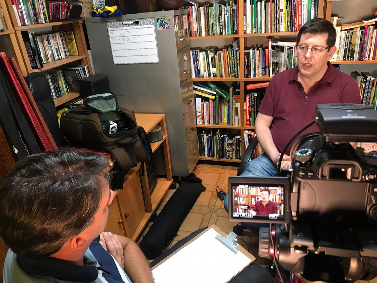 Jornalista Celso Unzelte em entrevista ao Arquivo A