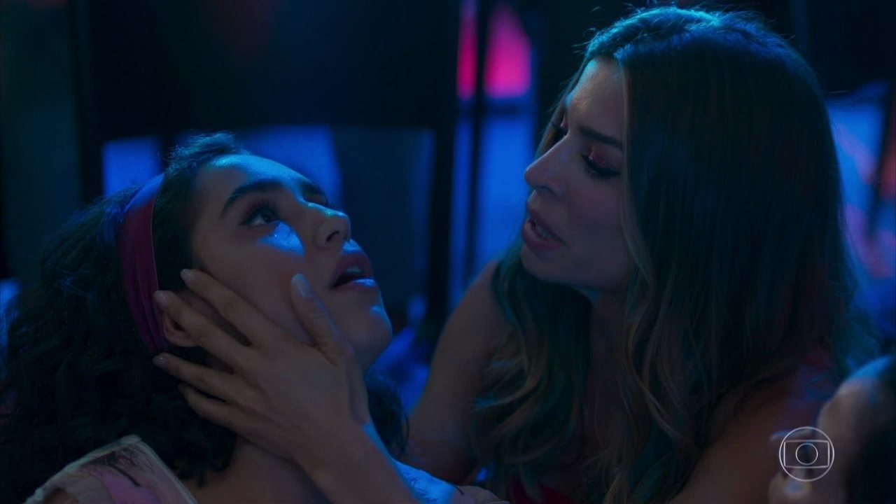 Gabriela (Giovanna Coimbra) e Paloma (Grazi Massafera) em Bom Sucesso
