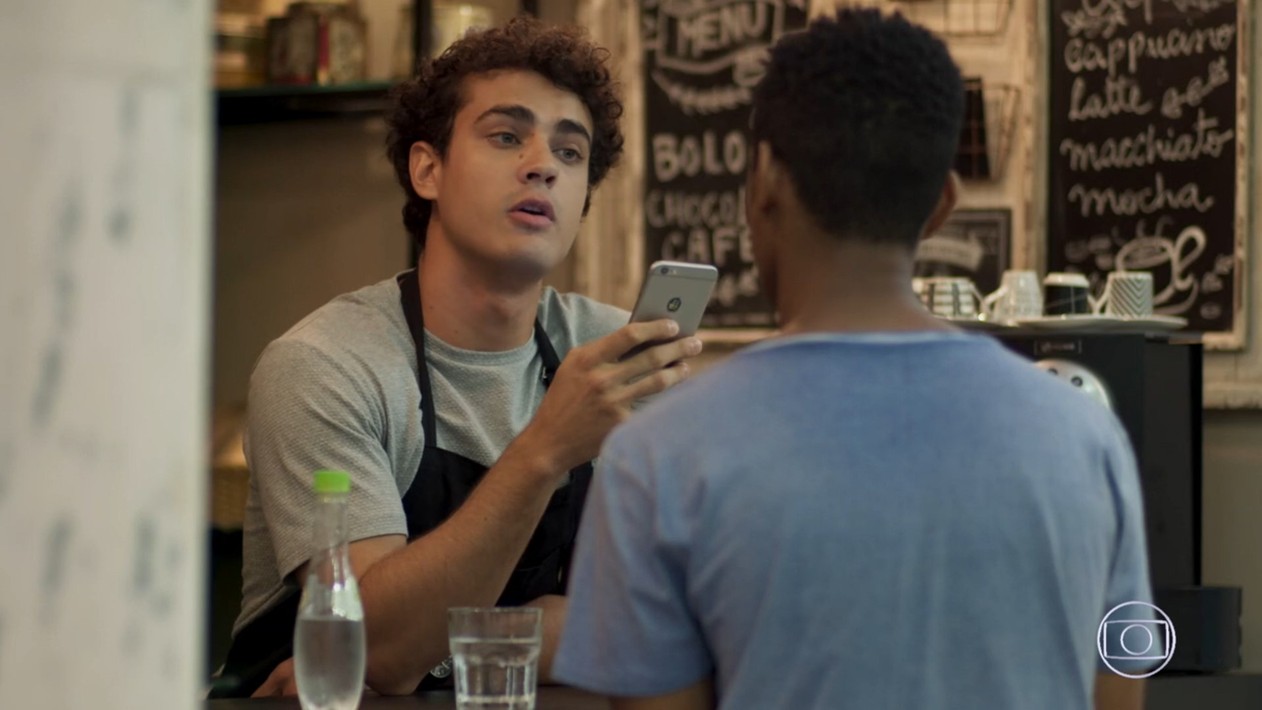 Guga (Pedro Alves) e Serginho (João Pedro Oliveira) de Malhação - Toda Forma de Amar