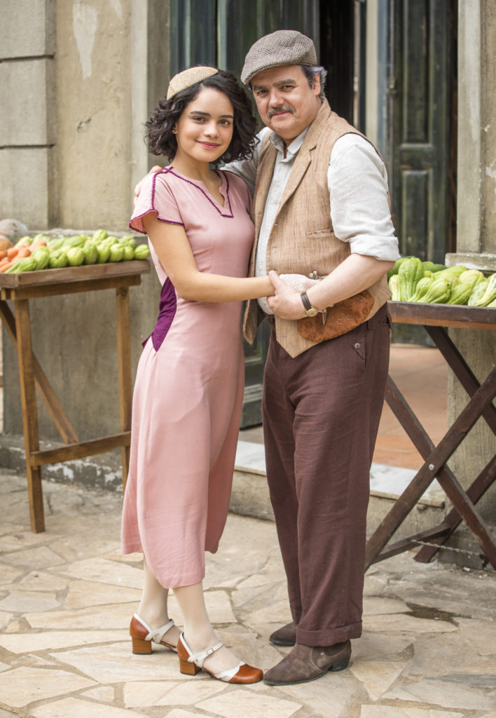 Inês (Carol Macedo) e Afonso (Cássio Gabus Mendes) em Éramos Seis  
