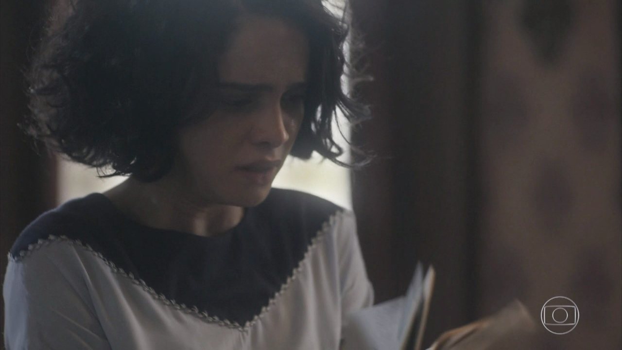 Inês (Carol Macedo) em Éramos Seis