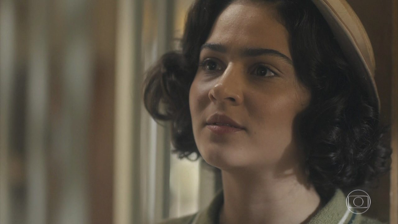 Isabel (Giullia Buscacio) em Éramos Seis