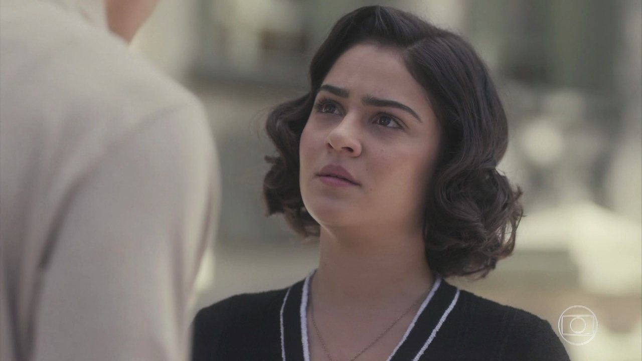 Isabel (Giullia Buscacio) em Éramos Seis