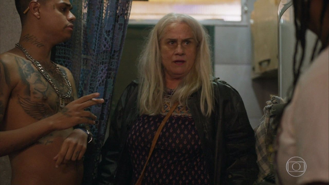 Kátia (Vera Holtz) em Amor de Mãe