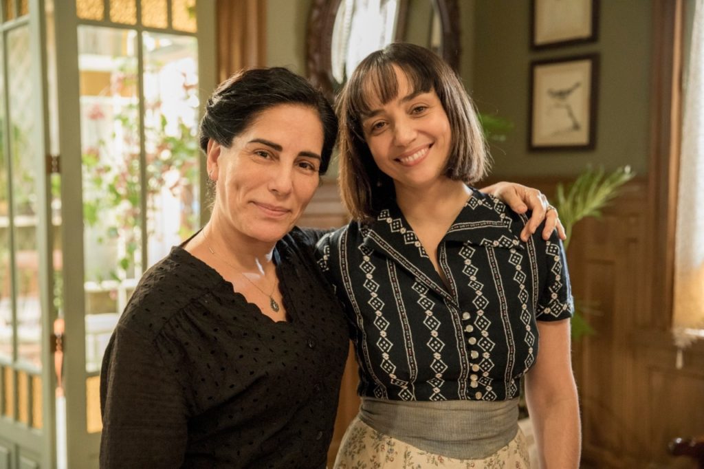 Lola (Gloria Pires) e Clotilde (Simone Spoladore) em Éramos Seis
