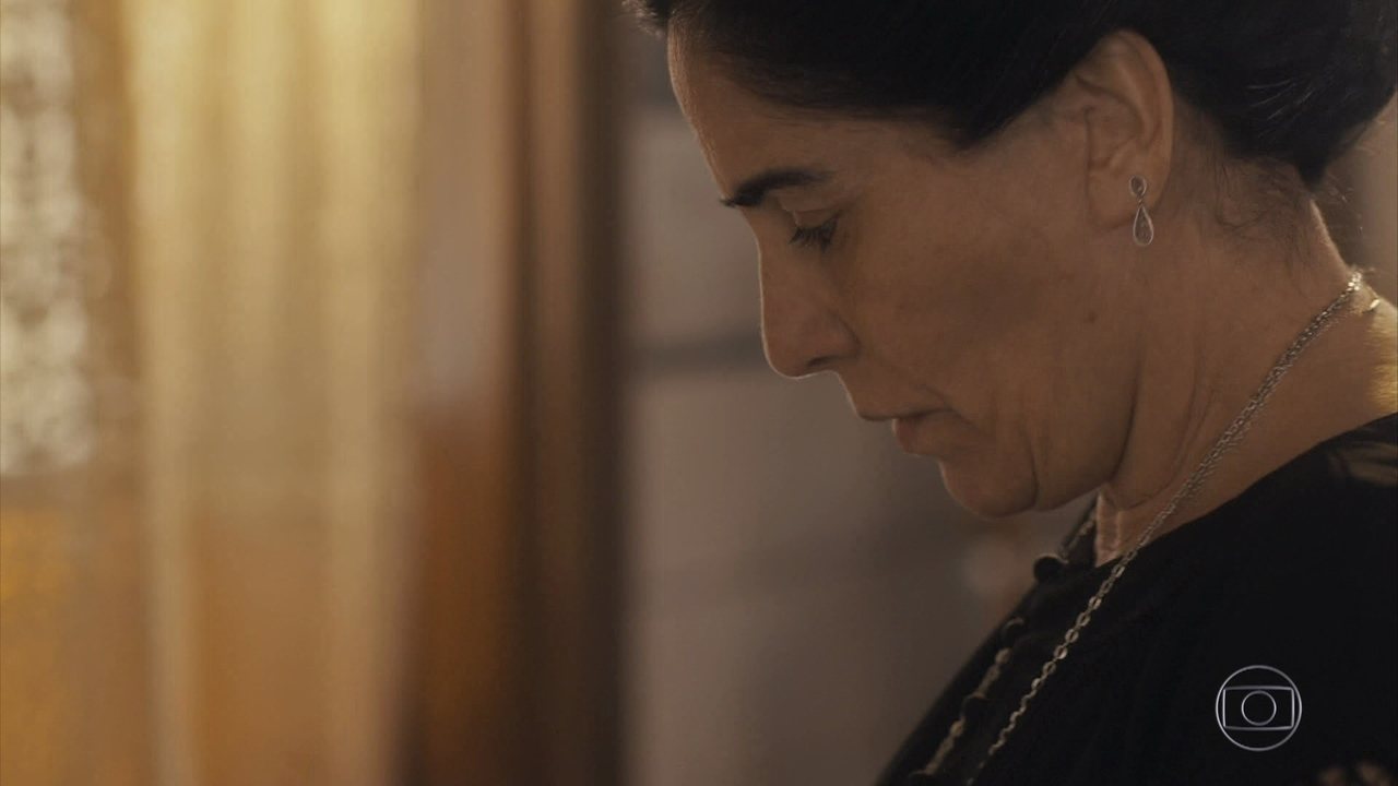 Lola (Gloria Pires) em Éramos Seis