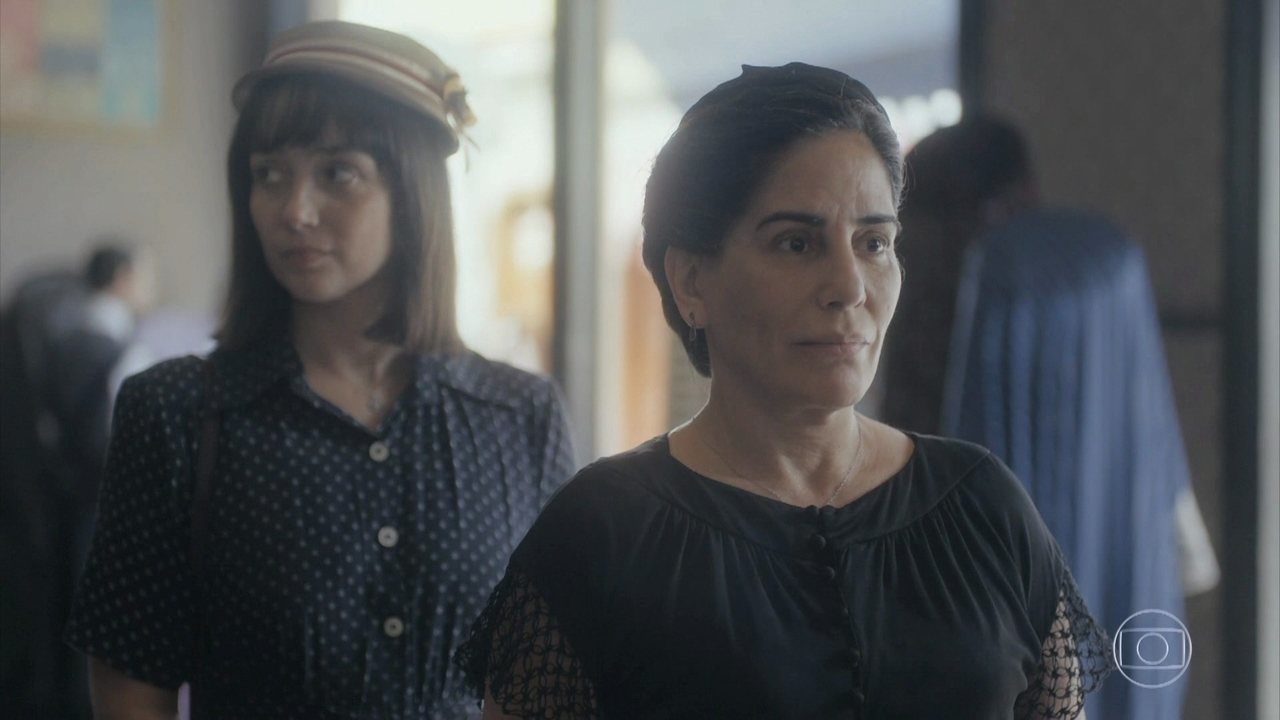Lola (Gloria Pires) em Éramos Seis
