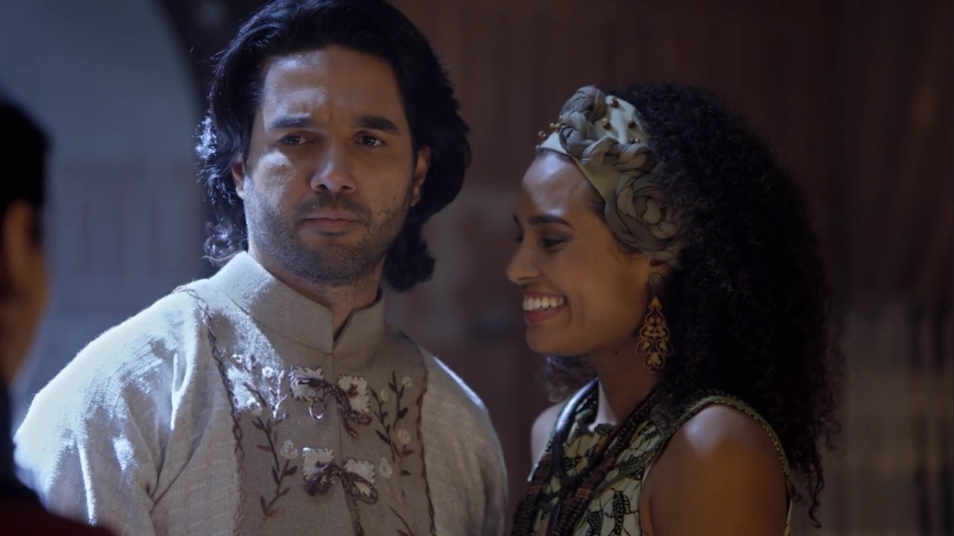 Fernando Sampaio e Aisha Jambo como Matias e Gadise em O Rico e Lázaro (Reprodução / PlayPlus)