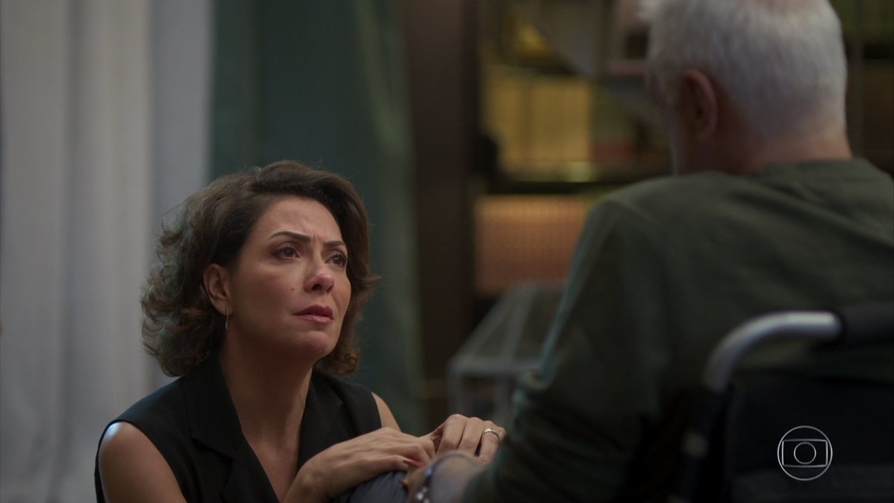 Nana (Fabiula Nascimento) e Alberto (Antonio Fagundes) em Bom Sucesso