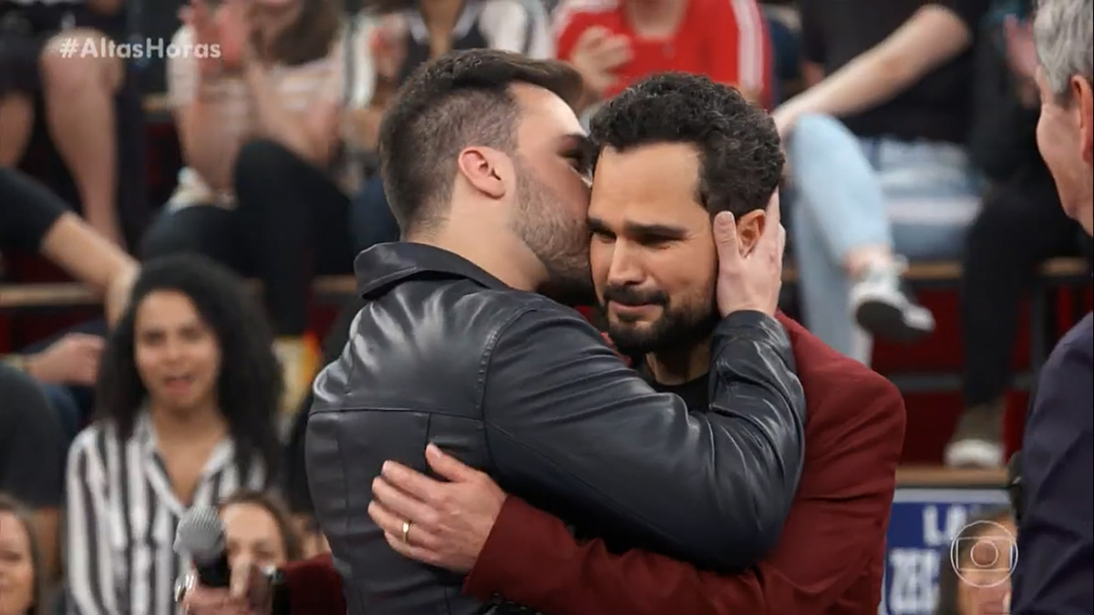 Nathan e Luciano Camargo no Altas Horas