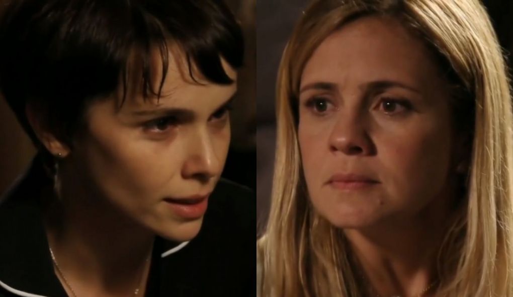 Nina (Débora Falabella) e Carminha (Adriana Esteves) de Avenida Brasil