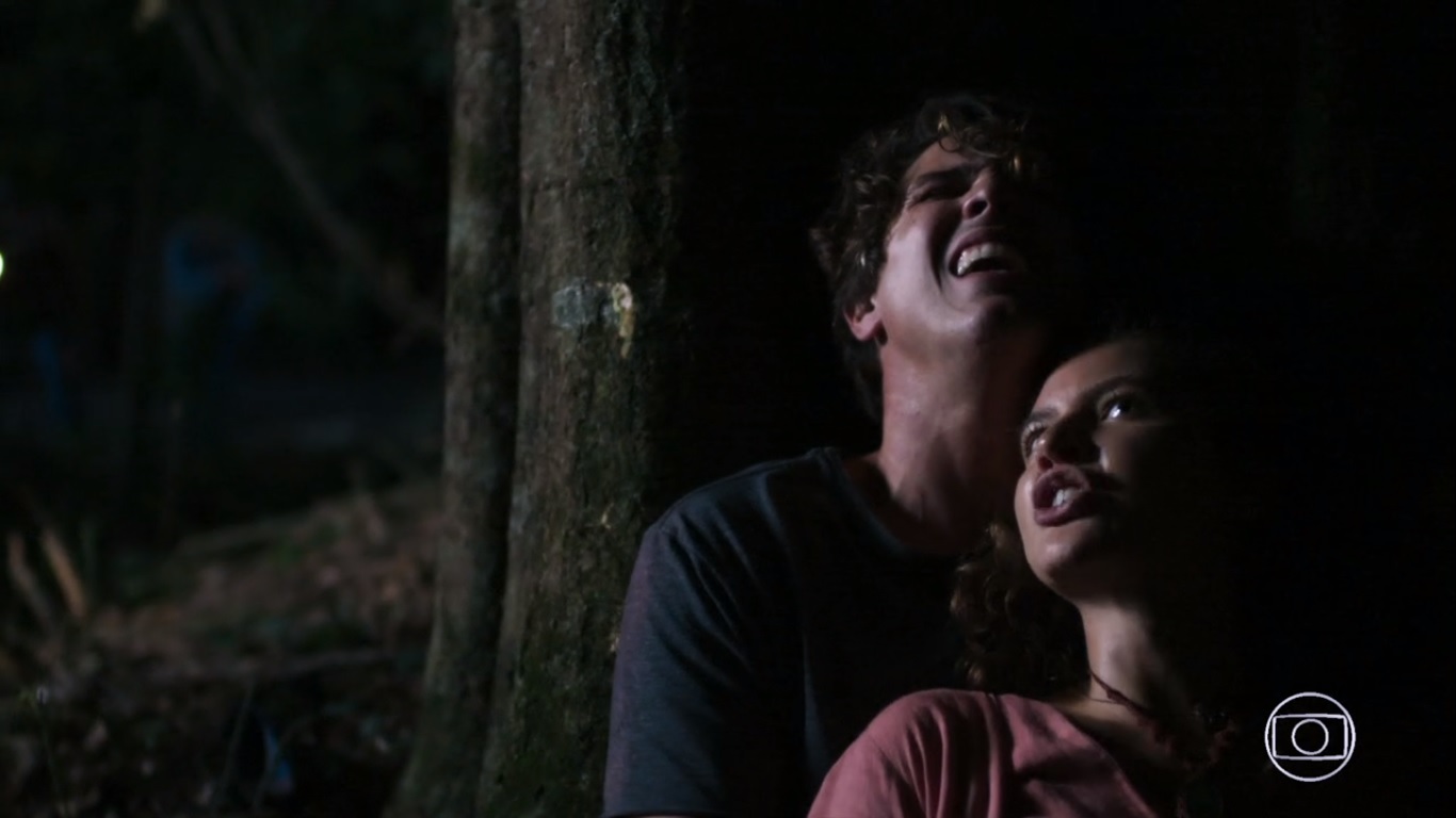 Rita (Alanis Guillen) e Rui (Romulo Arantes Neto) de Malhação - Toda Forma de Amar