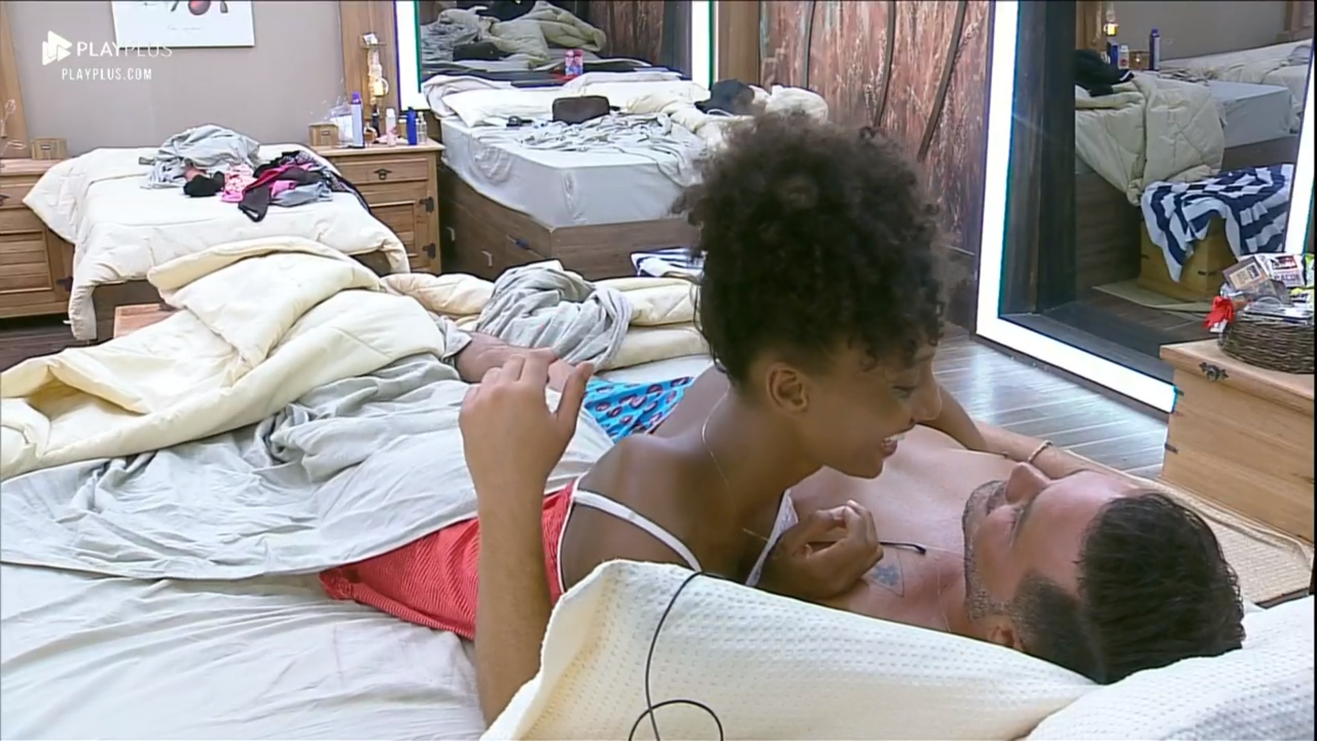 Sabrina Paiva e Rodrigo Phavanello em A Fazenda 11