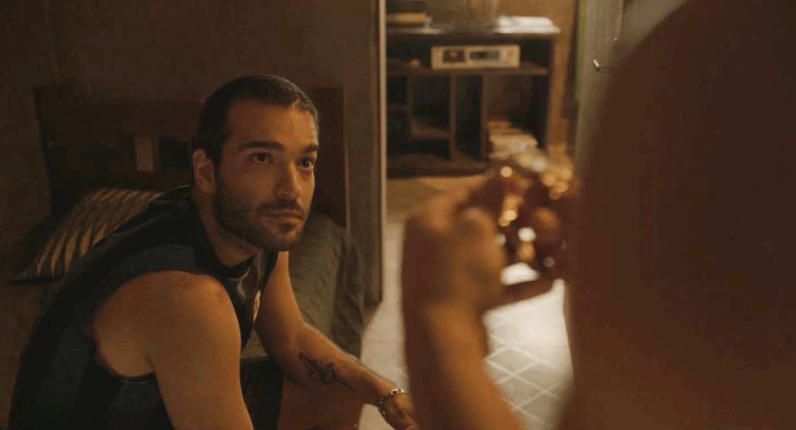 Sandro (Humberto Carrão) e Ryan (Thiago Martins) de Amor de Mãe