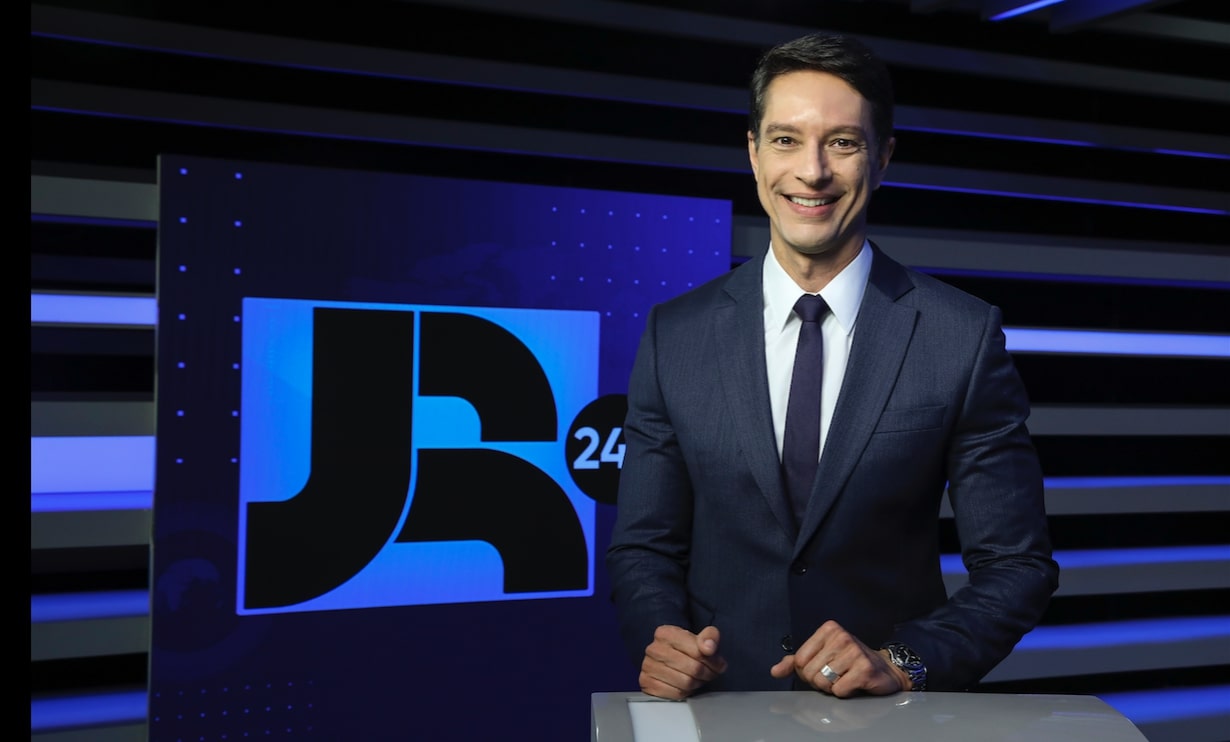 Sérgio Aguiar no estúdio do Jornal da Record 24 horas: novo programa de entrevistas com ele está sendo formatado (Antônio Chahestian/Record TV)