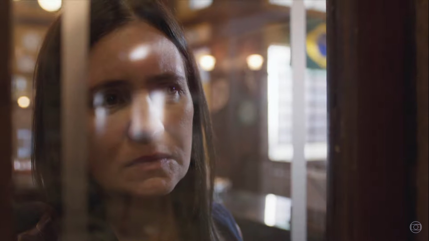 Thelma (Adriana Esteves) em Amor de Mãe