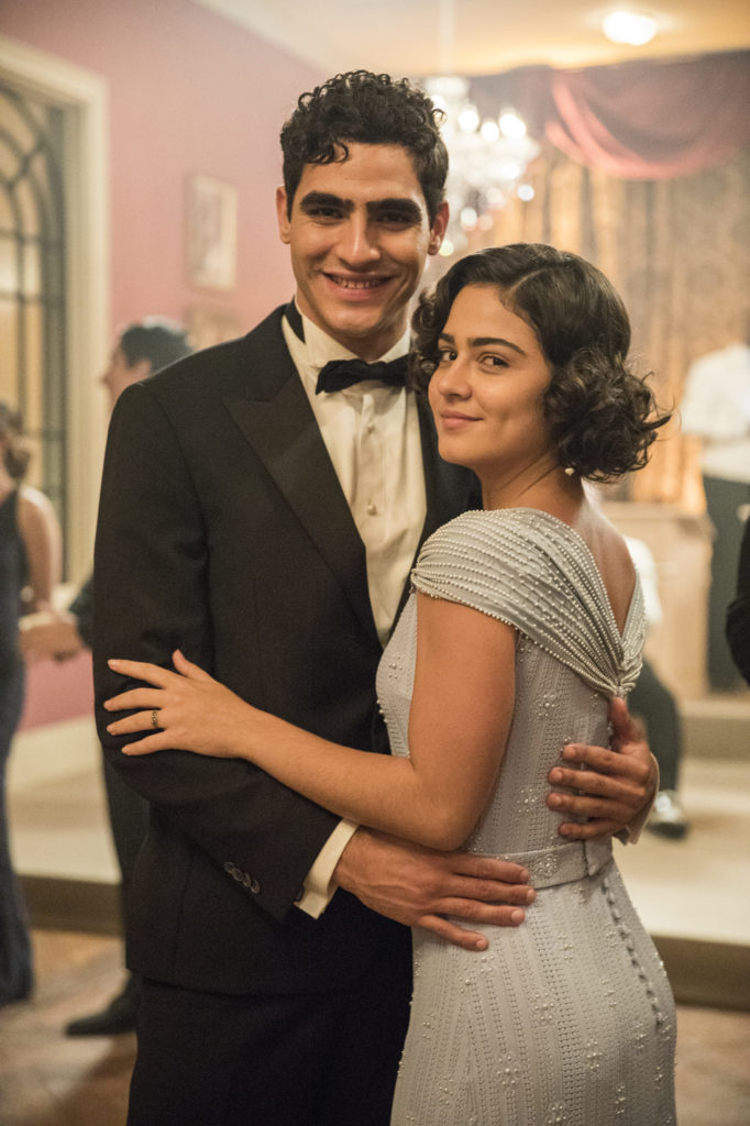 Isabel (Giullia Buscacio) e Lúcio (Jhona Burjack) em Éramos Seis