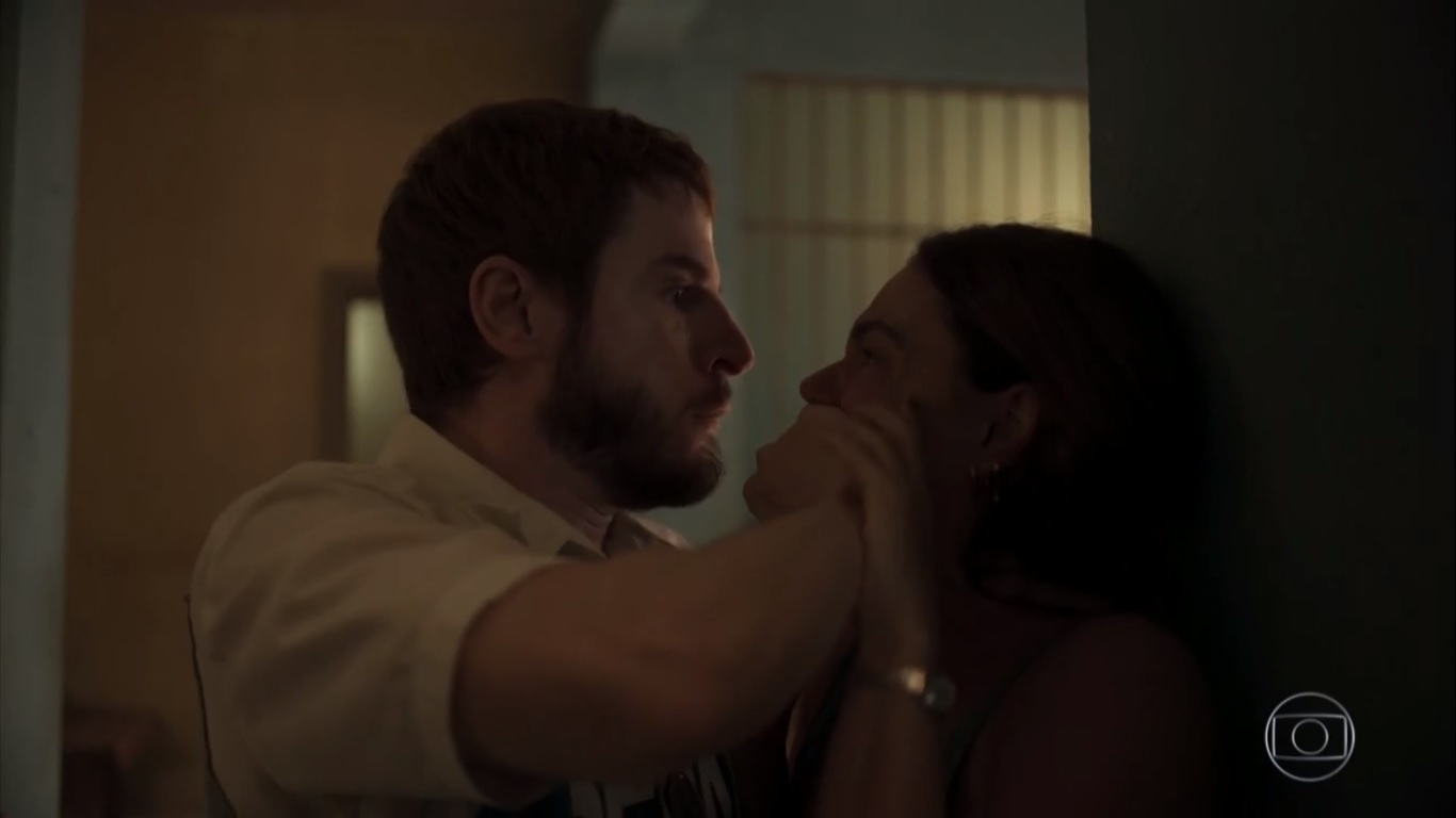 Vicente (Rodrigo Garcia) e Betina (Isis Valverde) de Amor de Mãe
