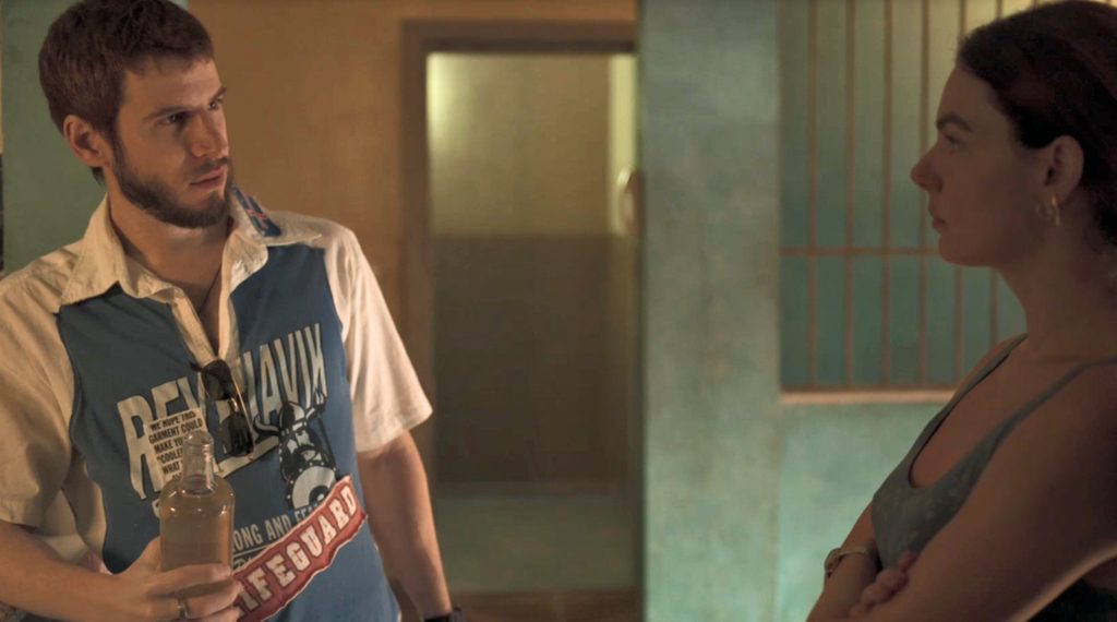 Vicente (Rodrigo Garcia) e Betina (Isis Valverde) em Amor de Mãe