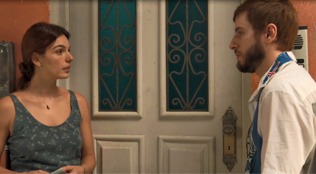 Vicente (Rodrigo Garcia) e Betina (Isis Valverde) em Amor de Mãe