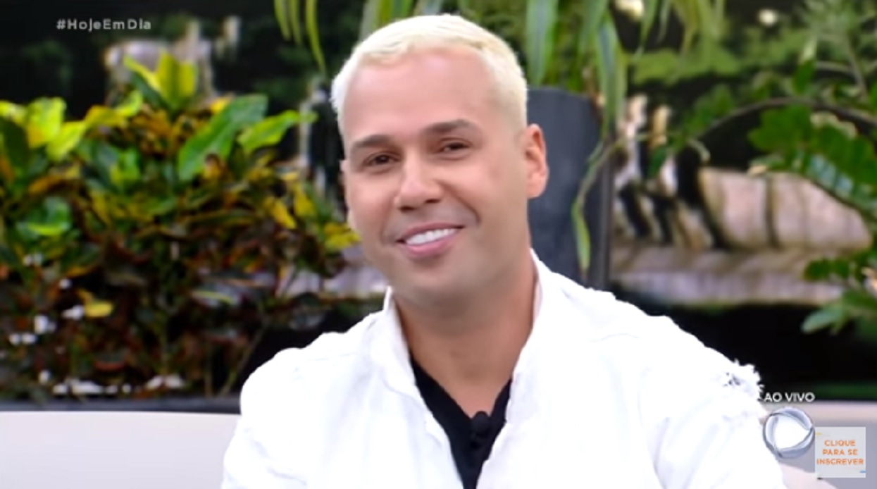 Viny Vieira durante entrevista ao Hoje em Dia