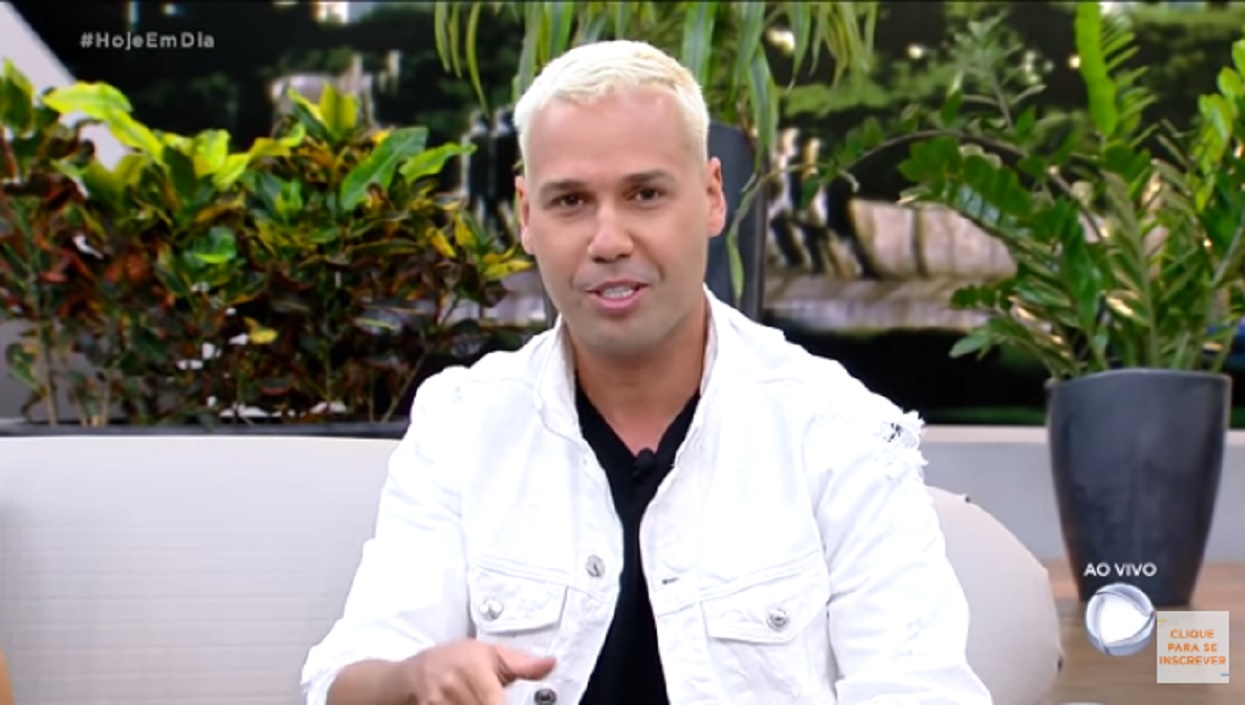 Viny Vieira durante entrevista ao Hoje em Dia