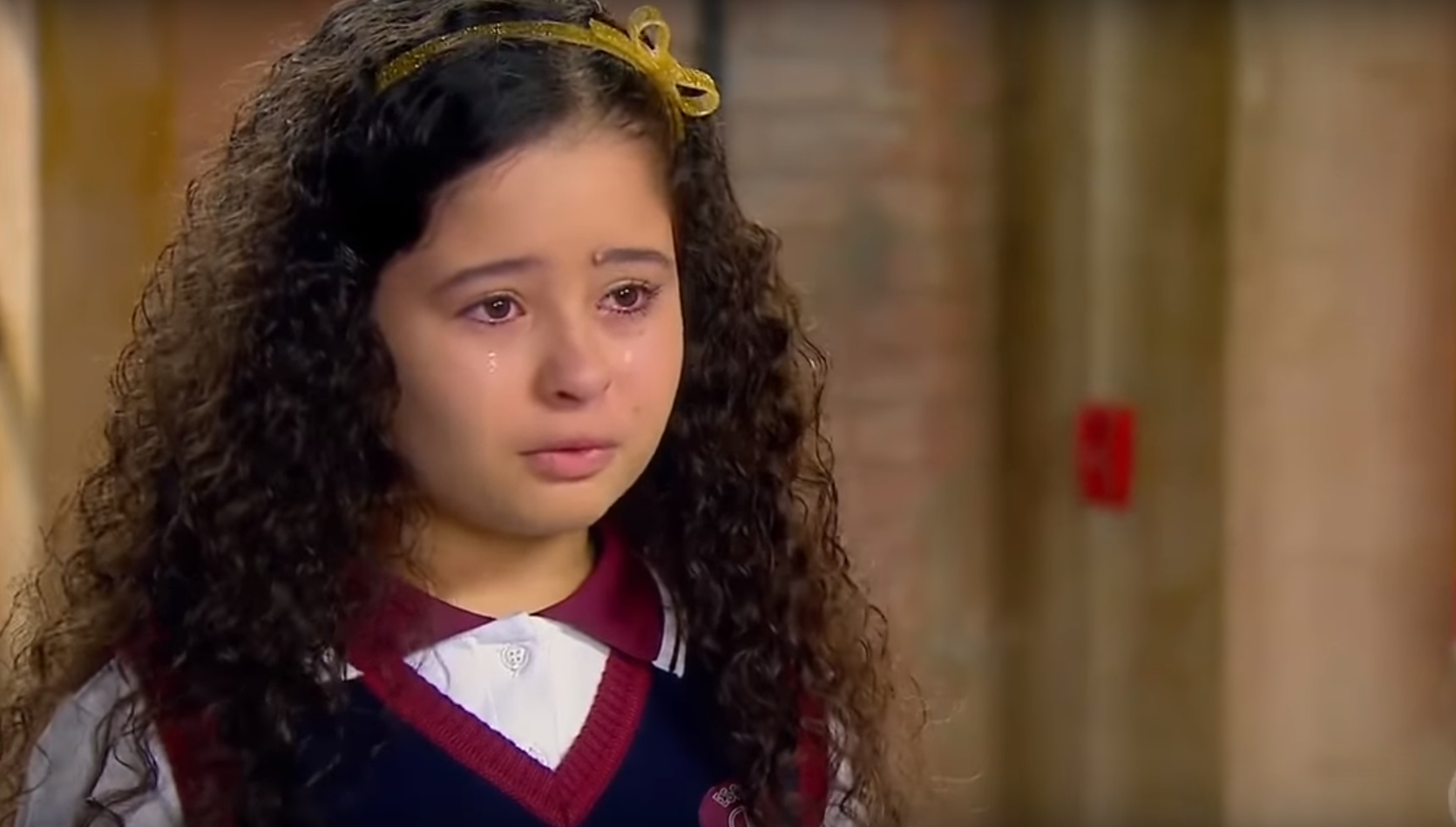 Yasmin quer morar com o pai (Reprodução: SBT)