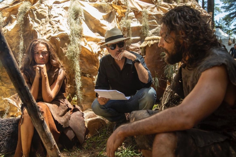 Adão (Carlo Porto) e Eva (Juliana Boller) e o diretor Edgard Miranda gravando Gênesis