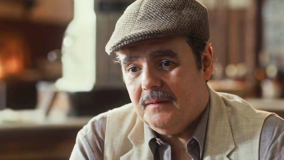 Afonso (Cássio Gabus Mendes) em Éramos Seis