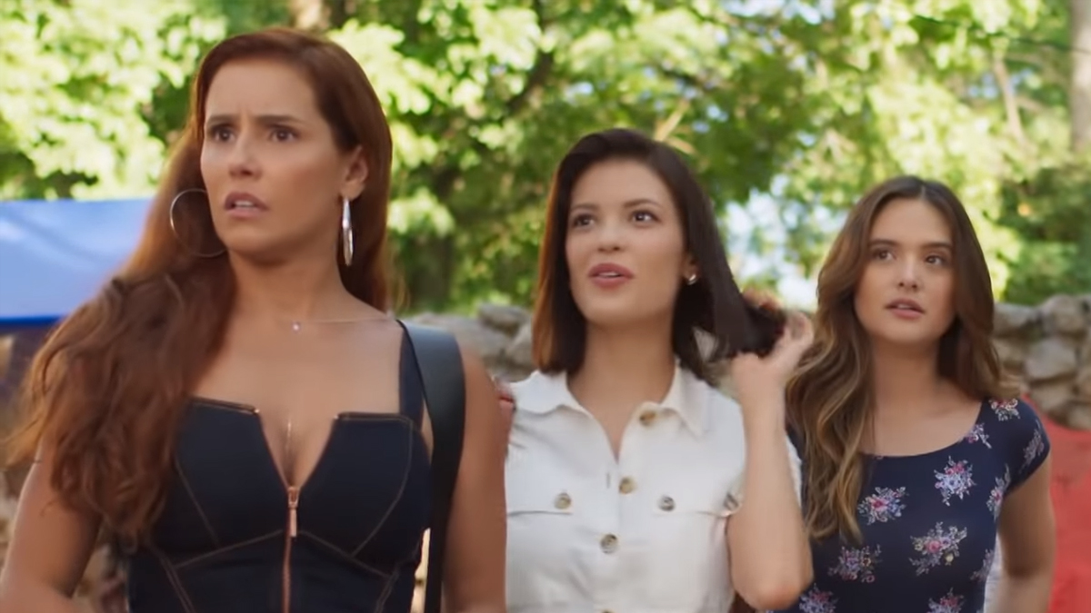 Alexia (Deborah Secco) Kyra (Vitória Strada) e Luna (Juliana Paiva) em Salve-se Quem Puder