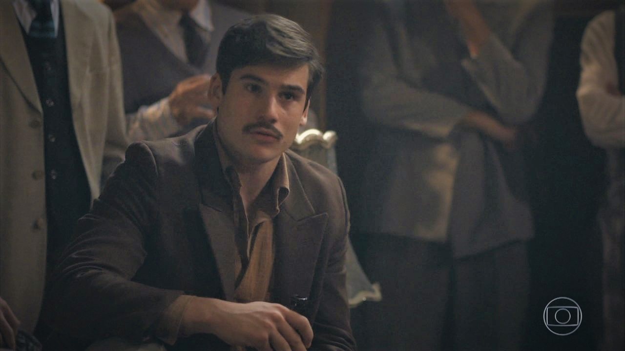 Alfredo (Nicolas Prattes) em Éramos Seis