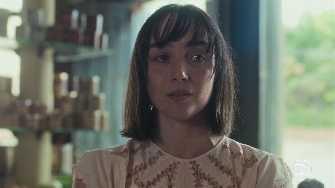 Clotilde (Simone Spoladore) em Éramos Seis