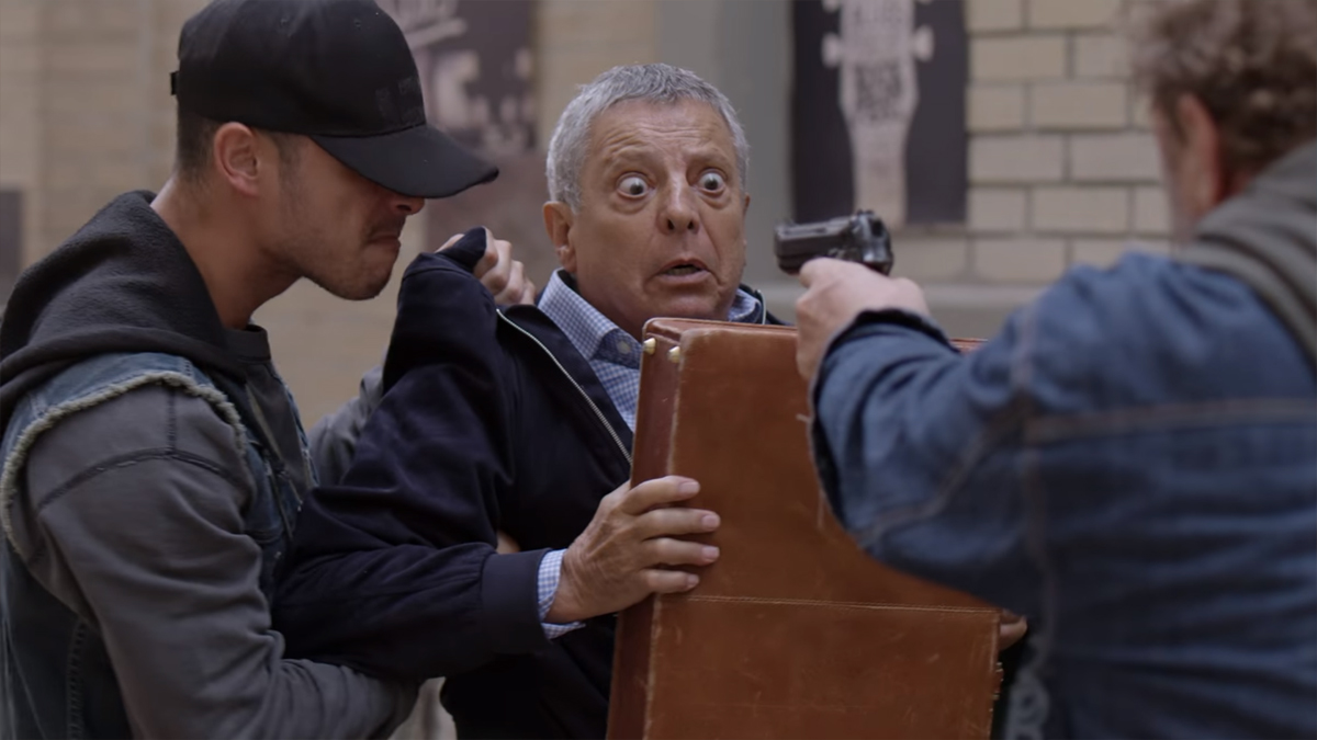 Demétrio (César Bono) e bandidos em Betty, a Feia em NY
