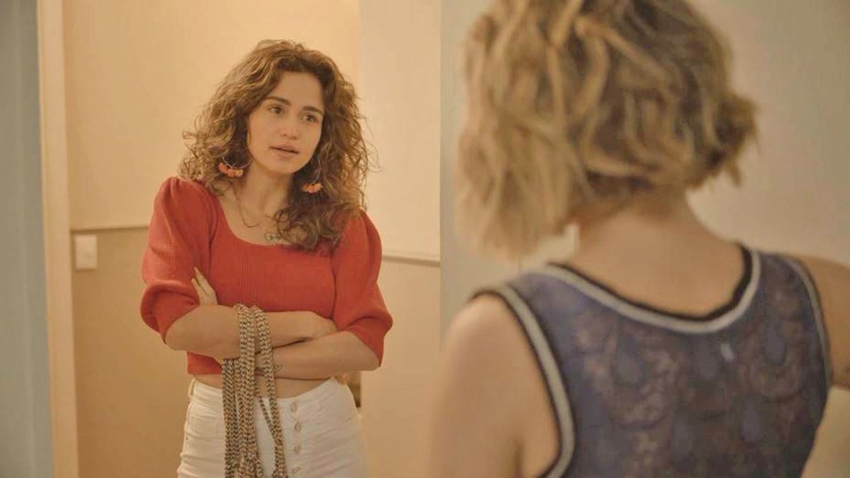 Érica (Nanda Costa) e Estela (Letícia Lima) de Amor de Mãe