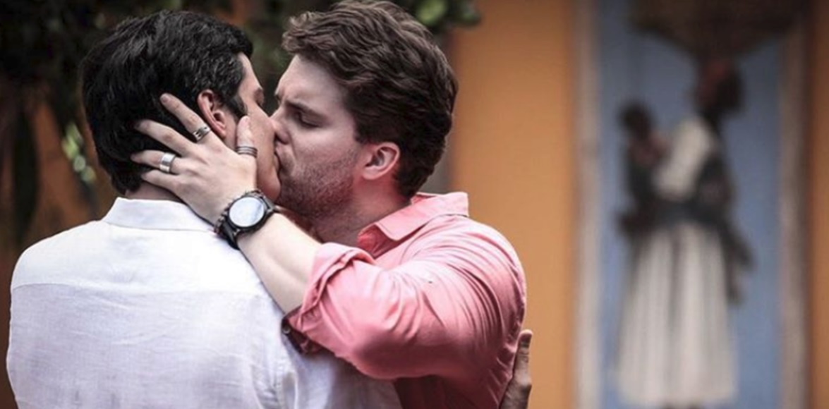 Félix (Mateus Solano) e Niko (Thiago Fragoso) de Amor à Vida