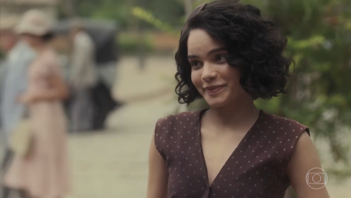 Inês (Carol Macedo) em Éramos Seis
