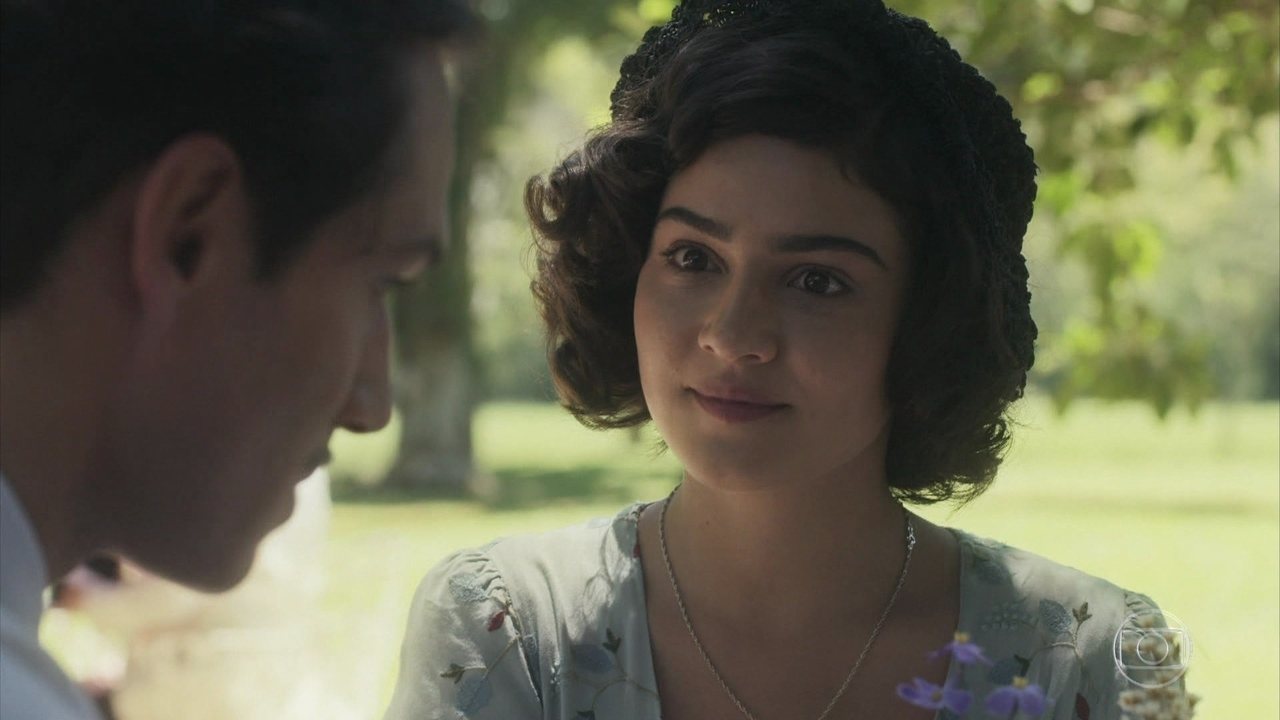 Isabel (Giullia Buscacio) em Éramos Seis