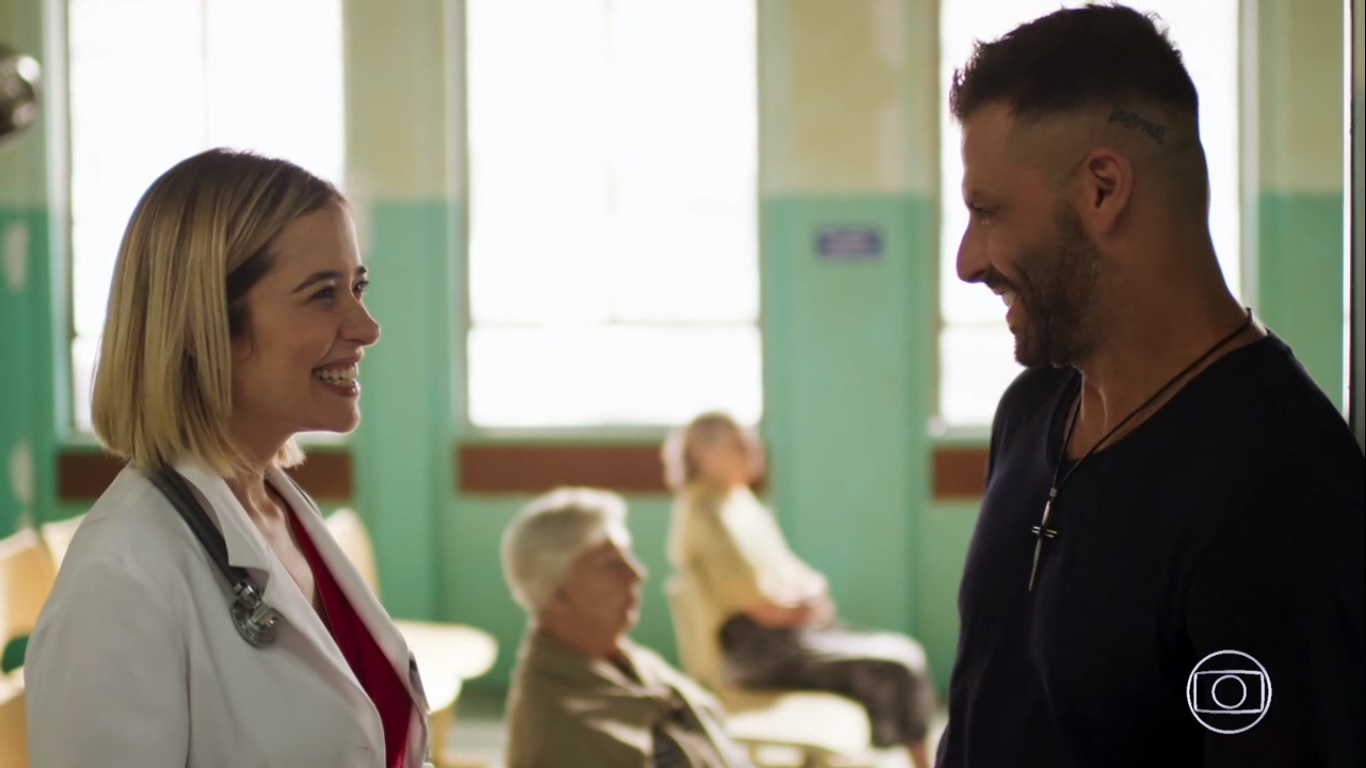 Lígia (Paloma Duarte) e Marureira (Henri Castelli) de Malhação - Toda Forma de Amar